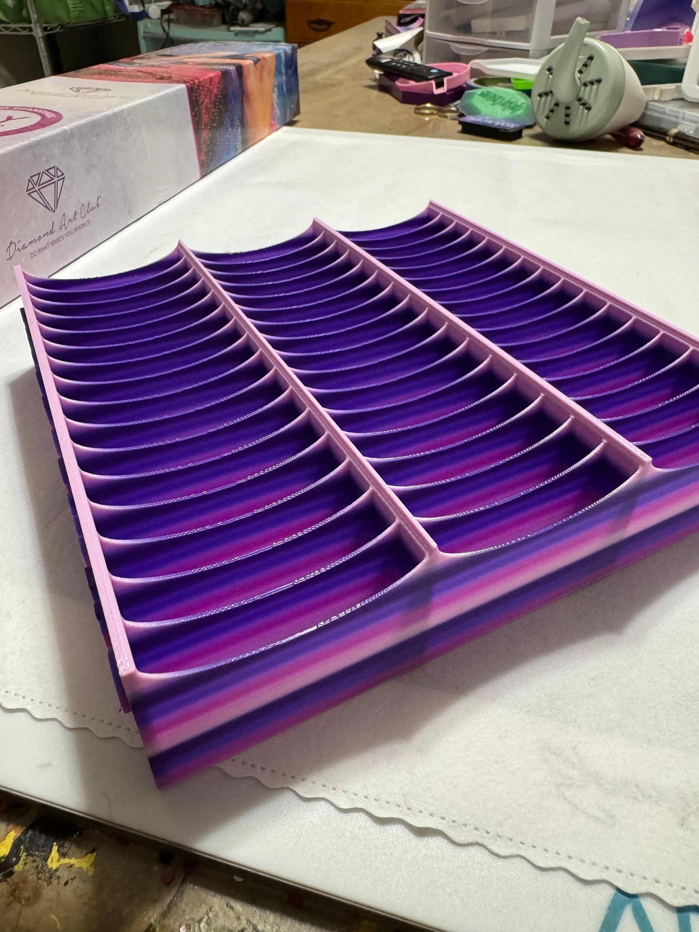 Diamond art Baggie holder created by apejay customs