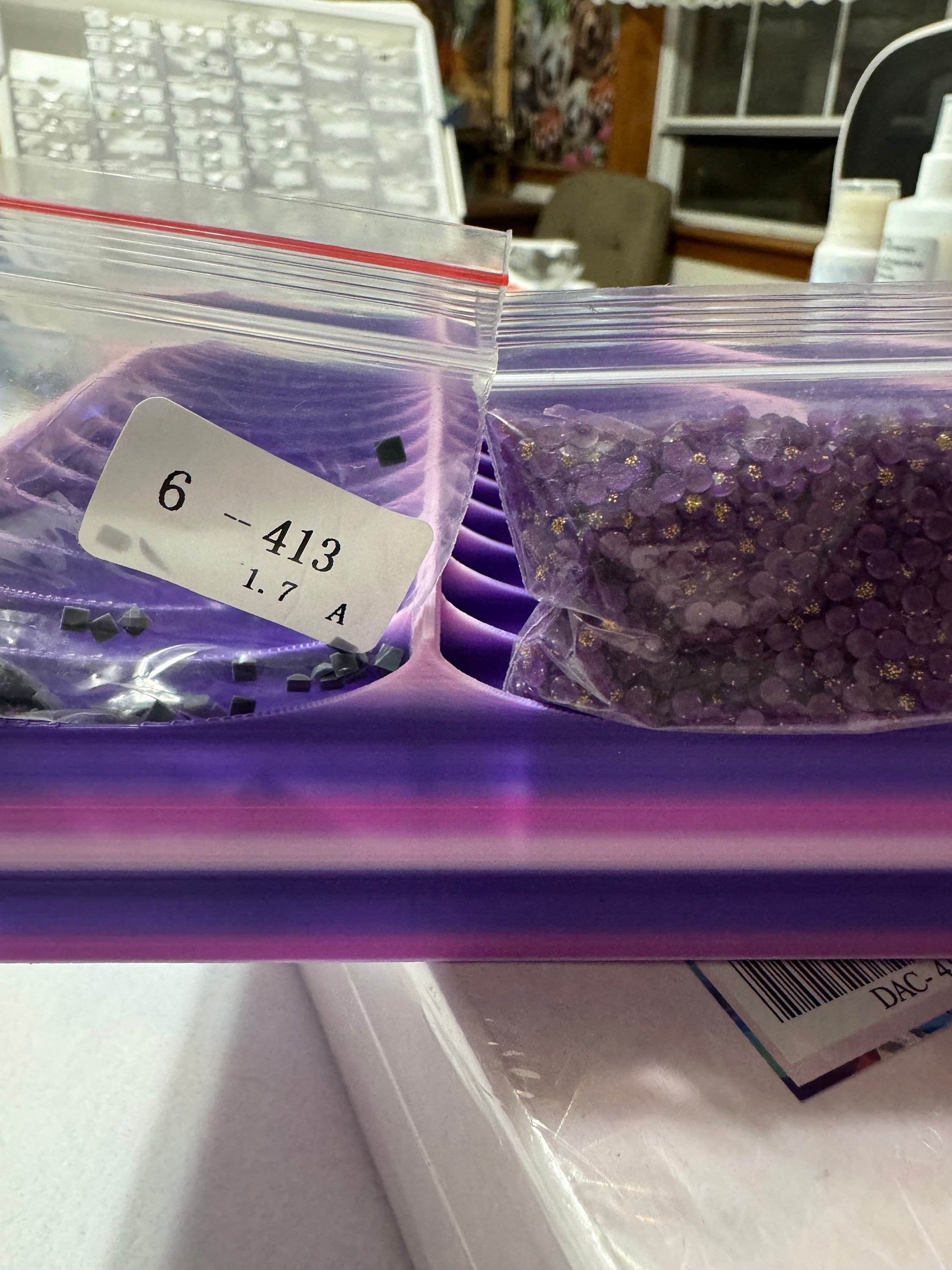 Diamond art Baggie holder created by apejay customs