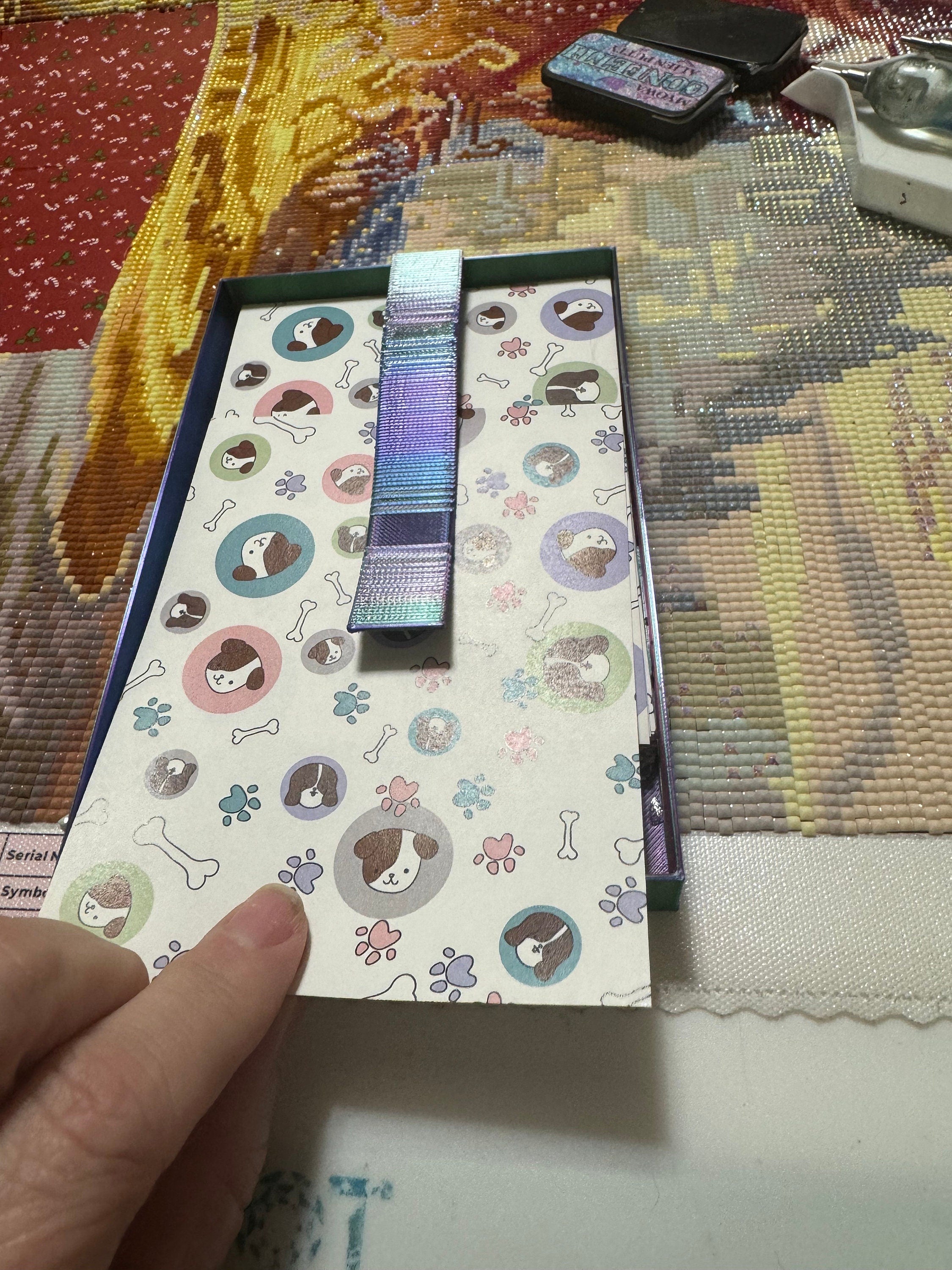 release paper holder/dispenser for diamond art designed by apejay customs