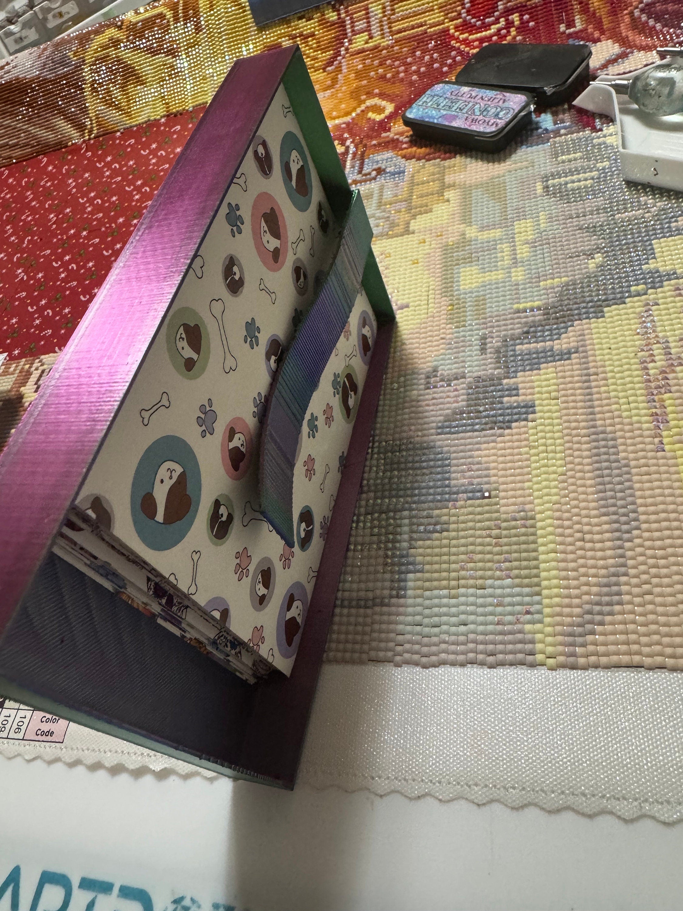 release paper holder/dispenser for diamond art designed by apejay customs