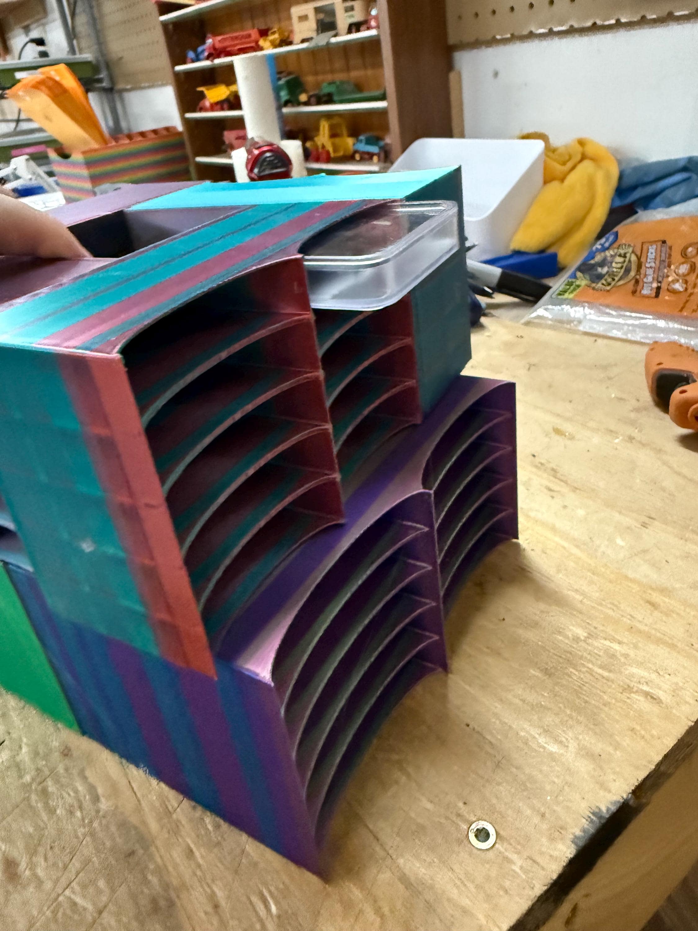 Spinning Art Dot Tray Tower: 20 Large & 40 Small Trays, Pen Holder