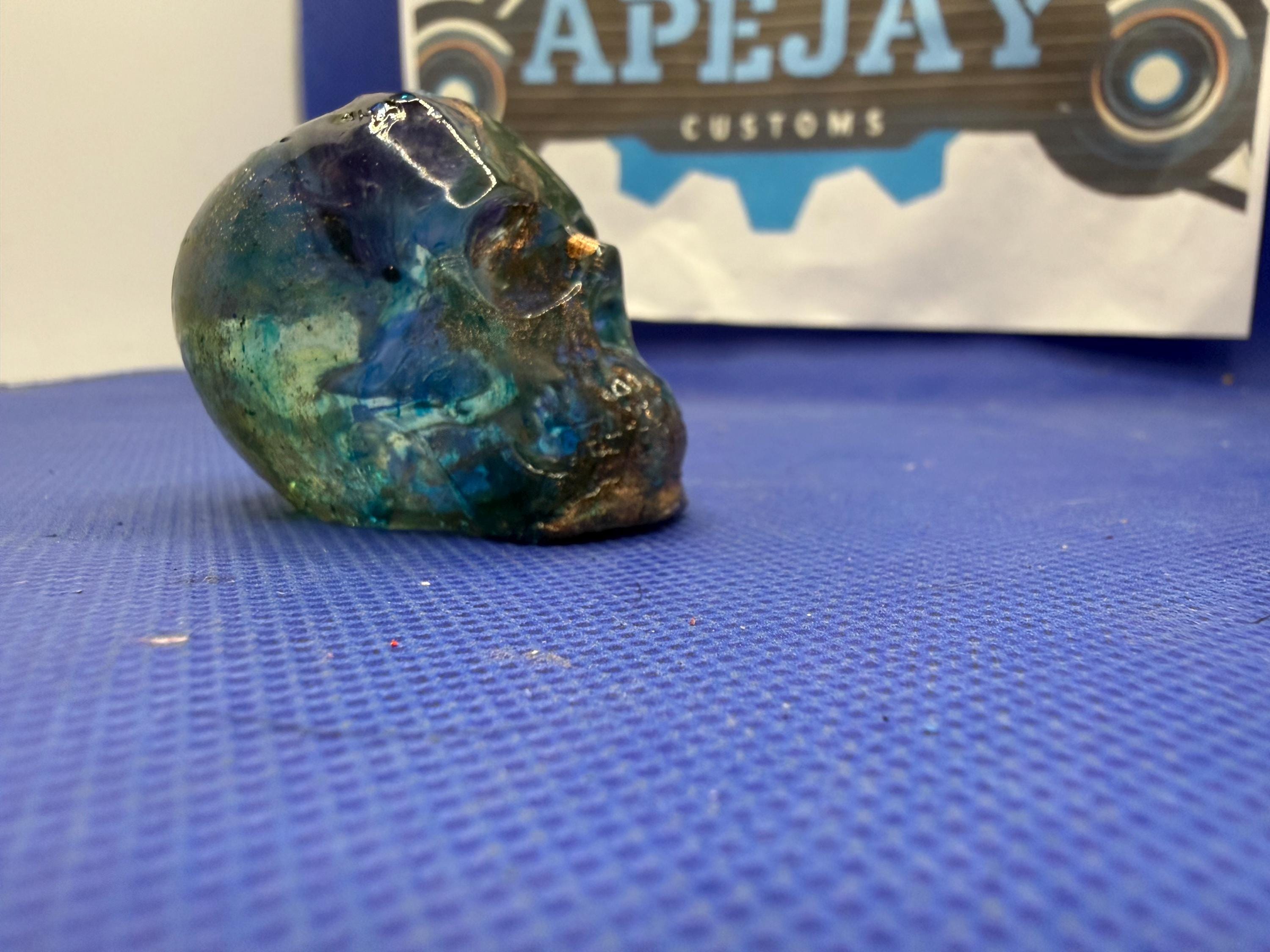 Small resin skull paperweight